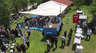 Kadıncık Mahallesi&rsquo;nde yağmur ve ş&uuml;k&uuml;r duası yapıldı
