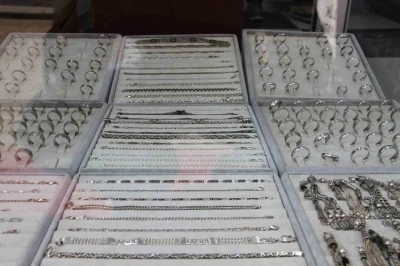 Kadınlar altını, erkekler gümüşü tercih ediyor
