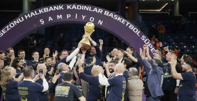 Kadınlar basketbolda şampiyon Fenerbah&ccedil;e
