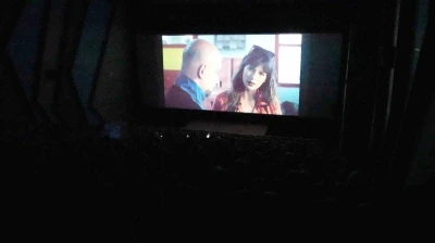 Kadınlar için film gösterimi
