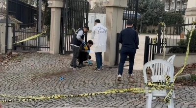 Kağıthane&rsquo;de ağabey, annesinin cenazesinde kardeşini silahla vurarak &ouml;ld&uuml;rd&uuml;
