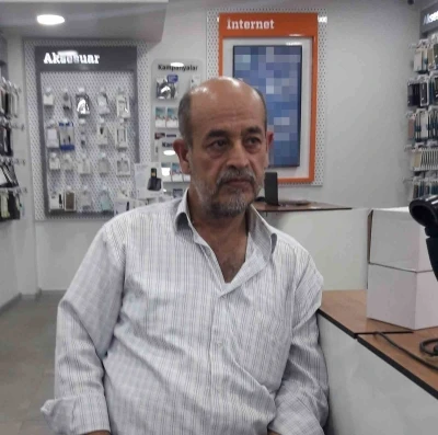 Kağıthane&rsquo;de gecekondunun &ccedil;atısına u&ccedil;an servis aracının şof&ouml;r&uuml; hayatını kaybetti
