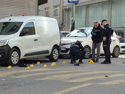 Kağıthane’de sokak ortasında cinayet: 15 el ateş ederek kaçtı
