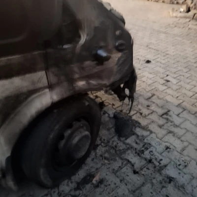 Kağızman da park halindeki 1 araç yandı
