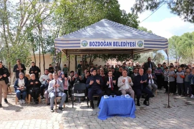 Kahraman &ouml;ğretmen okulunda g&ouml;zyaşları ile anıldı
