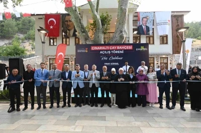 Kahramanmaraş B&uuml;y&uuml;kşehir Belediyesi &Ccedil;ınaraltı &Ccedil;ay Bah&ccedil;esi a&ccedil;ıldı
