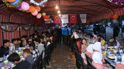 Kahramanmaraş B&uuml;y&uuml;kşehir&rsquo;den İdlib&rsquo;de kardeşlik iftarı
