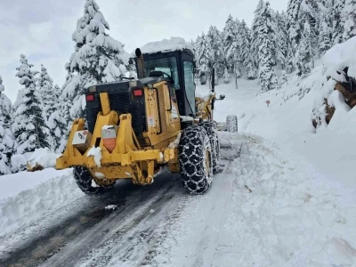 Kahramanmaraş il&ccedil;elerinde kar temizliği
