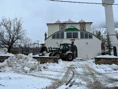 Kahramanmaraş kırsal b&ouml;lgelerde kar temizliği
