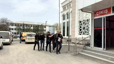 Kahramanmaraş&rsquo;ta 2,1 milyonluk vurgun yapan sahte polisler yakalandı
