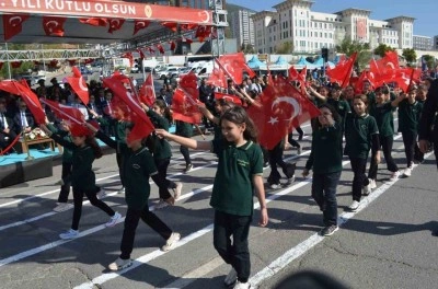 Kahramanmaraş’ta Cumhuriyet Bayramı’nın 102. yıl dönümü kutlandı