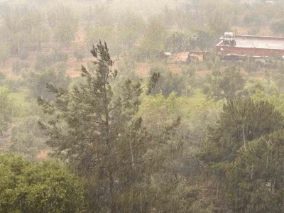 Kahramanmaraş&rsquo;ta g&ouml;k g&uuml;r&uuml;lt&uuml; sağanak yagış etkili oldu
