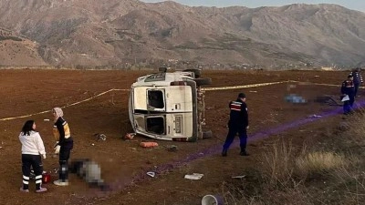 Kahramanmaraş’ta işçi servisi devrildi: Ölü ve yaralılar var