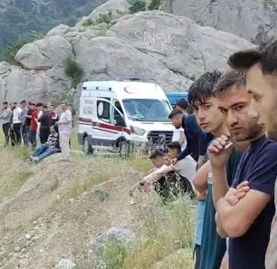 Kahramanmaraş&rsquo;ta nehre d&uuml;şen balık&ccedil;ı kayboldu, arama &ccedil;alışmaları s&uuml;r&uuml;yor
