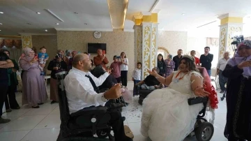 Kahramanmaraş&rsquo;ta &ouml;zel &ccedil;ifte &ouml;zel d&uuml;ğ&uuml;n
