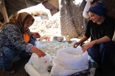 Kahramanmaraş’ta yaylacıların peynir ve çökelek üretimi sürüyor

