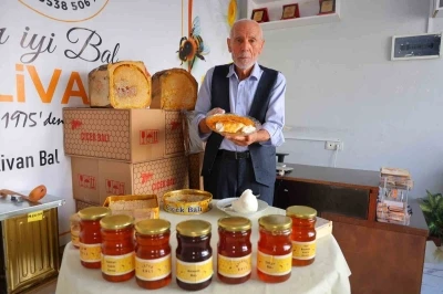 Kahramanmaraşlı balcıdan videosunu paylaşan dünyaca ünlü modacıya davet: &quot;Balımızın tadına baksın&quot;
