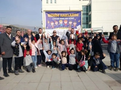 Kahramanmaraşlı minikler, ’Dünya Çocuk Hakları Günü’nü kutladı