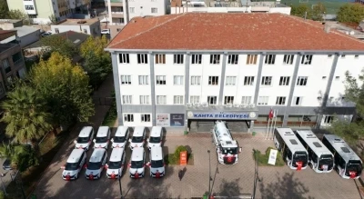 Kahta Belediyesi araç filosuna 14 yeni araç daha katıldı
