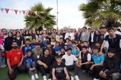 Kahta Belediyesi Gen&ccedil;lik Meclisi&rsquo;nden kariyer buluşması
