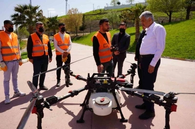 Kahta Belediyesi&rsquo;nden dron destekli ila&ccedil;lama
