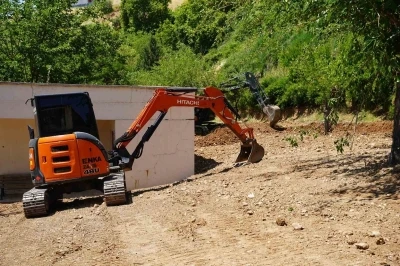 Kahta Belediyesi&rsquo;nden Ebu Sadık T&uuml;rbesi&rsquo;nde kapsamlı peyzaj &ccedil;alışması
