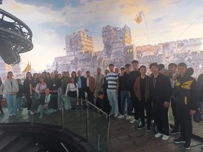 Kahta Belediyesi&rsquo;nden &ouml;ğrencilere gezi programı
