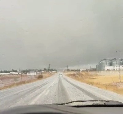 Kahta-Sincik yolunda dolu yağışı