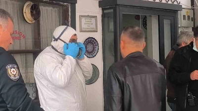 Kaldığı pansiyon odasında &ouml;l&uuml; olarak bulundu
