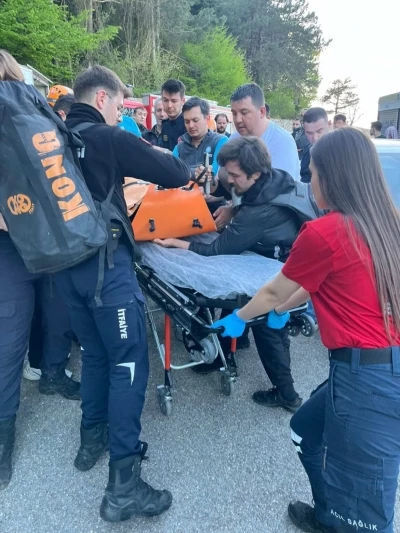 Kalp krizi ge&ccedil;irip dereye d&uuml;şt&uuml;
