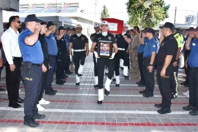 Kalp krizinden hayatını kaybeden polis memuru son yolculuğuna uğurlandı
