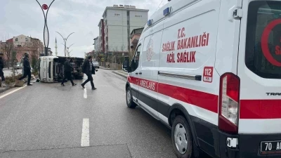 Kamyonet ref&uuml;je &ccedil;arparak devrildi: 2 yaralı
