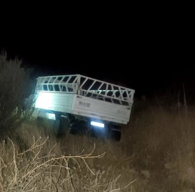 Kamyonet şarampole devrildi: 1 yaralı