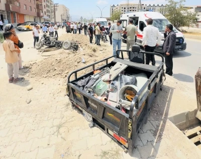 Kamyonetin çarptığı yük motosikleti ikiye ayrıldı: 1 yaralı
