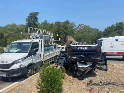 Kamyonetle otomobil çarpıştı: 4 yaralı
