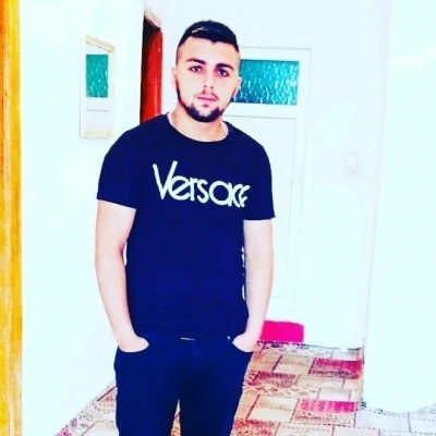 Kamyonetten düşen genç hayatını kaybetti
