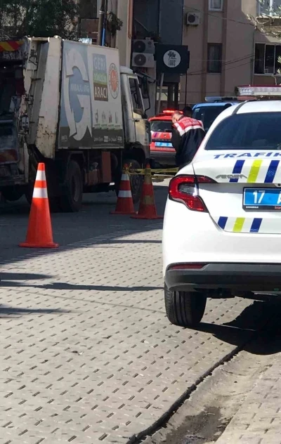 Kamyonun çarptığı yaşlı adam hayatını kaybetti
