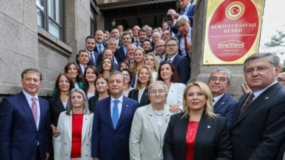 Kan kaybeden CHP&rsquo;de 200 belediye başkanı yolcu: Arınma b&uuml;y&uuml;k &ouml;l&ccedil;&uuml;de ger&ccedil;ekleşti!