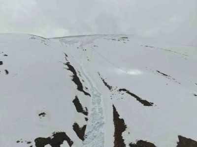 Kandilli Sıra Dağları&rsquo;ndaki &ccedil;ığın izleri havadan g&ouml;r&uuml;nt&uuml;lendi
