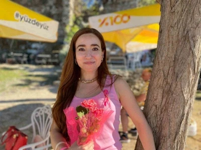 Kanser hastalarının umudu Çiçek Akçay: &quot;Kanserden değil geç kalmaktan korkun&quot;
