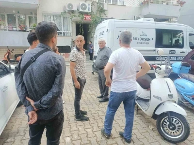 Kanser tedavisi g&ouml;ren yaşlı adam eşi tarafından &ouml;l&uuml; bulundu

