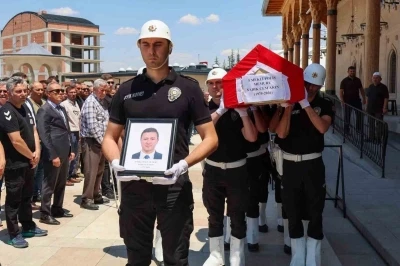 Kansere yenik d&uuml;şen polis memuru sonsuzluğa uğurlandı
