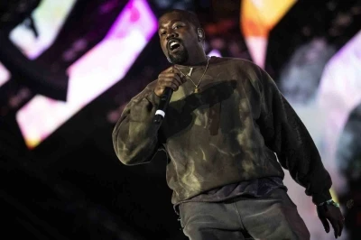Kanye West&rsquo;ten d&uuml;nya rekoru: 150 milyonluk sahnede 100 bin kişiye konser verecek
