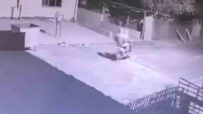 Kapaklı&rsquo;da motosikletli hırsızlar inşaattan kablo &ccedil;aldı
