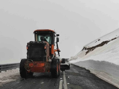 Kapalı olan Ardahan-Ardanu&ccedil; kara yolu ulaşıma a&ccedil;ıldı
