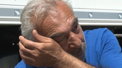 Kapıkule&rsquo;de tır şof&ouml;rleri g&ouml;zyaşları i&ccedil;inde aileleriyle bayramlaştı