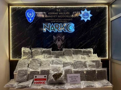 Kapıkule’de uyuşturucu operasyonu: 26 kilo skunk ele geçirildi

