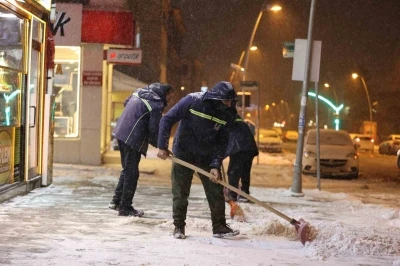 Kar yağışı gitti buzlanma, &ccedil;ığ ve don tehlikesi var
