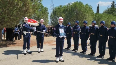 Kara astsubay öğrencisi toprağa verildi
