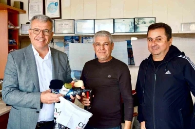 Karabiga Belediyesi’nden berberleri sevindiren hediye
